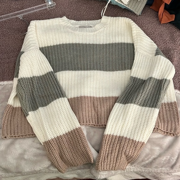 Sincerly Jules Sweaters - Sincerely Jules cropped bell sleeve sweater